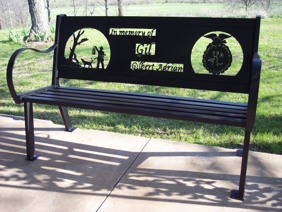 纪念长椅由Hooper Hill定制金属设计在CustomMade.com德赢与ac米兰手机