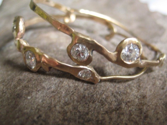 婚礼和订婚戒指由希瑟·霍夫曼手工制作的珠宝在CustomMade.com德赢与ac米兰手机